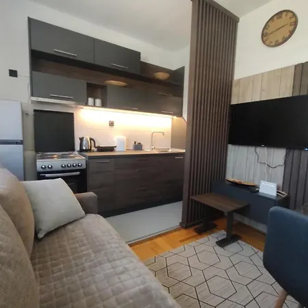 Novak Apartment *